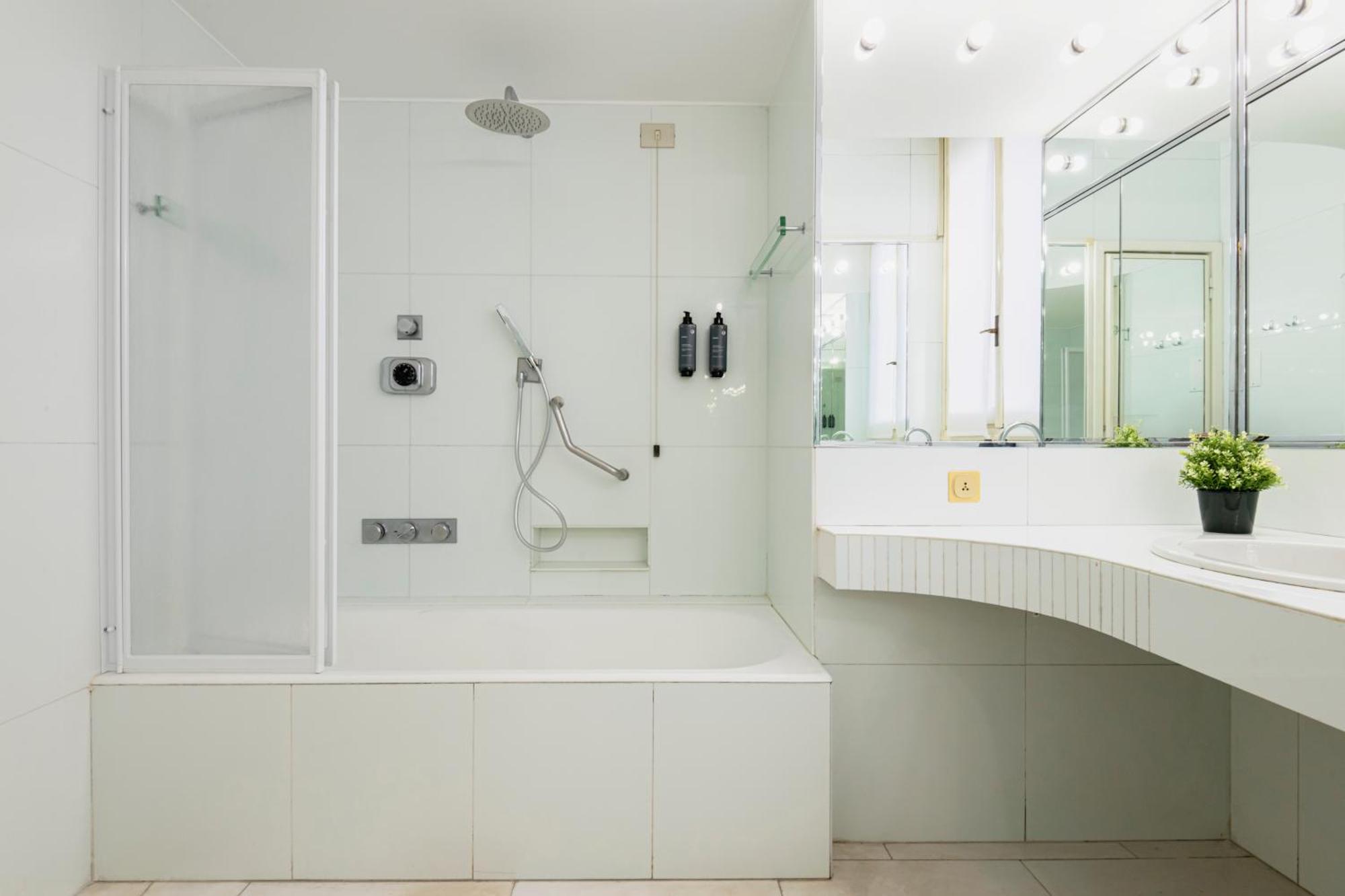 Relstay - Borgonuovo Apartment Mailand